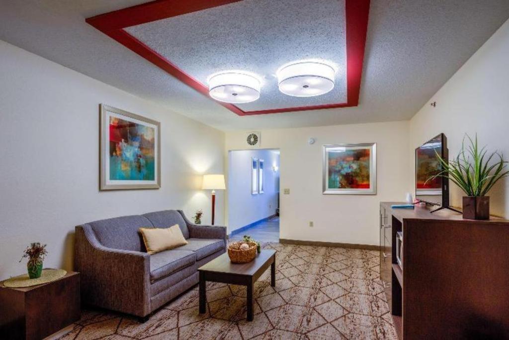 Best Western Nittany Inn Milroy Luaran gambar